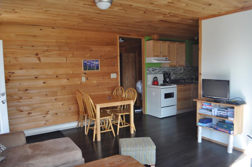 Birch Plain The Sleeping Moose Cottage מראה חיצוני תמונה