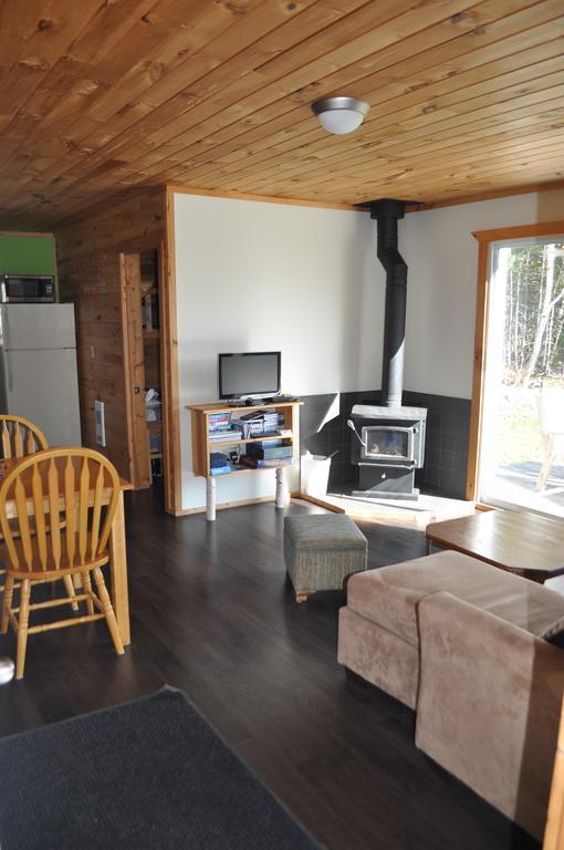 Birch Plain The Sleeping Moose Cottage מראה חיצוני תמונה