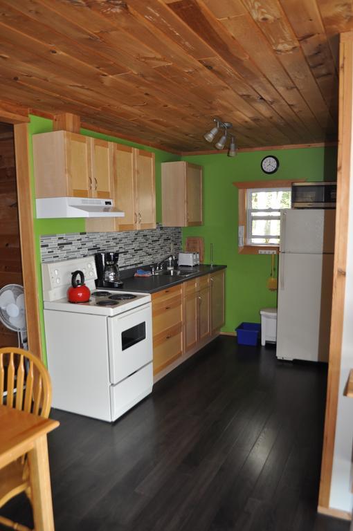 Birch Plain The Sleeping Moose Cottage מראה חיצוני תמונה