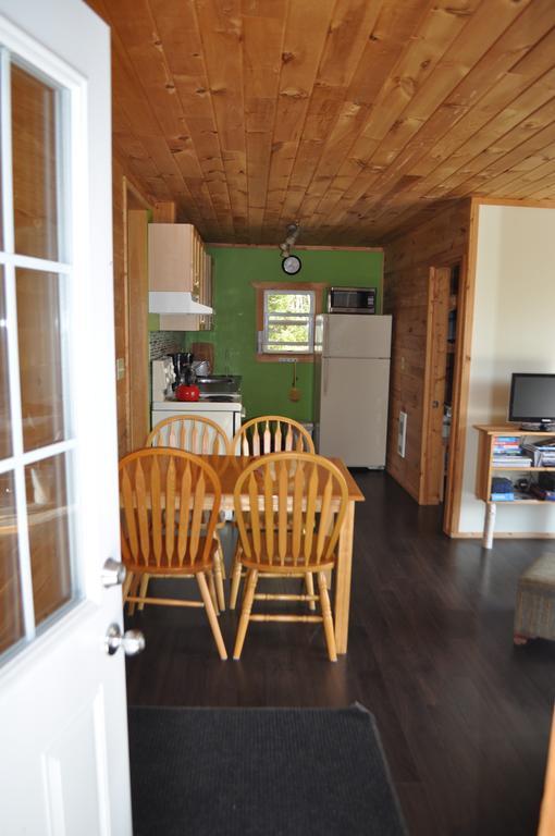 Birch Plain The Sleeping Moose Cottage מראה חיצוני תמונה