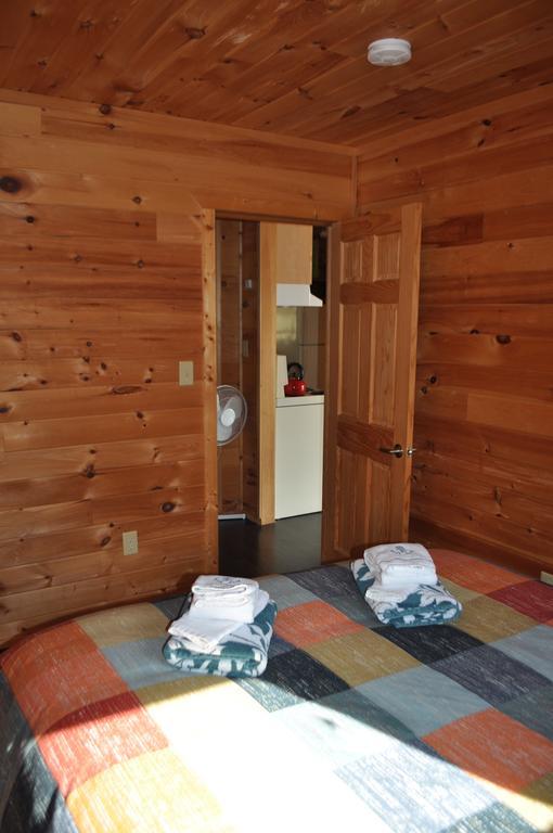 Birch Plain The Sleeping Moose Cottage מראה חיצוני תמונה